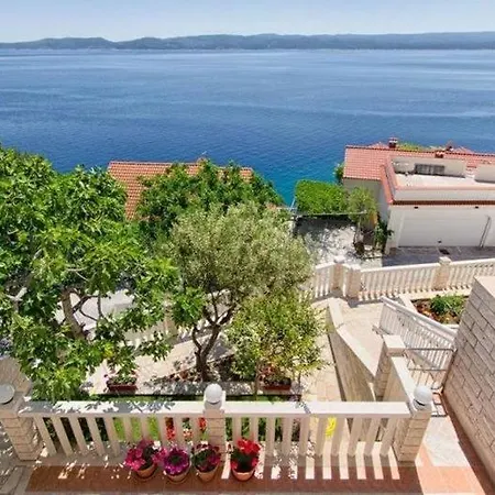 In With Sea View, Balcony, Air Conditioning, Wi-fi Apartman Pisak