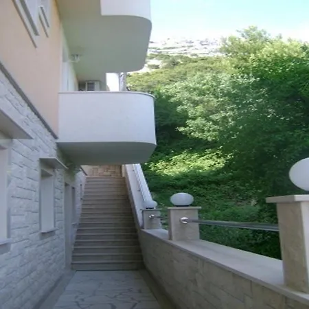 Apartment In With Sea View, Balcony, Air Conditioning, Wi-fi Pisak