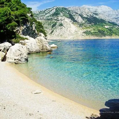 Apartment In With Sea View, Balcony, Air Conditioning, Wi-fi