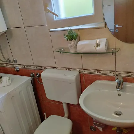 In With Sea View, Balcony, Air Conditioning, Wi-fi Apartman