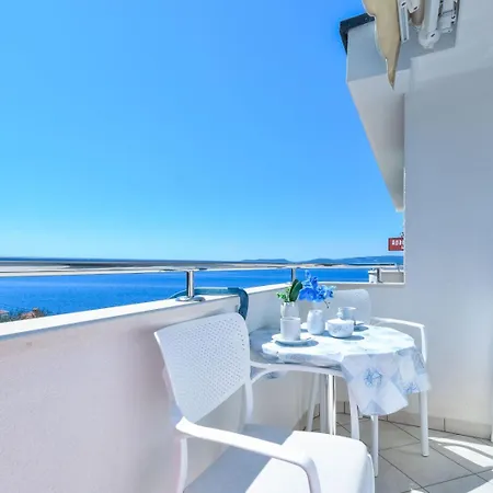In With Sea View, Balcony, Air Conditioning, Wi-fi Apartment *